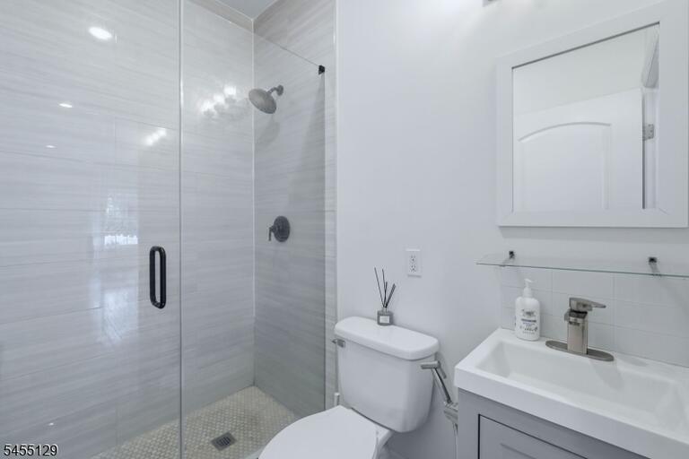 Property listing MLS 4047962 photo 14