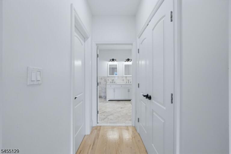 Property listing MLS 4047962 photo 19