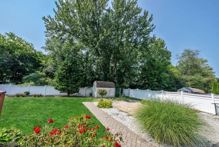 Property listing MLS 4048217 photo 32