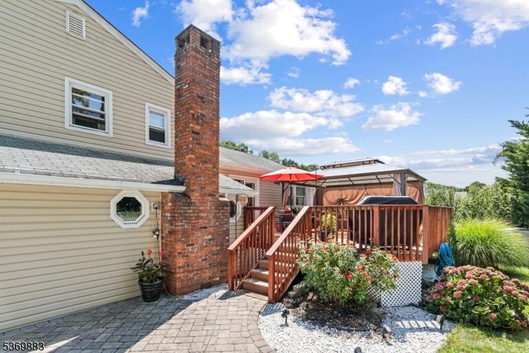 Property listing MLS 4048217 photo 33