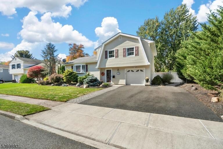 Property listing MLS 4048217 photo 36