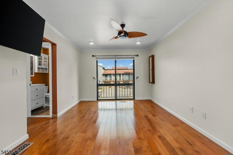 Property listing MLS 4048222 photo 8