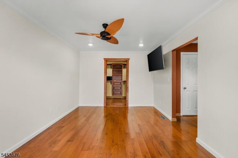 Property listing MLS 4048222 photo 9