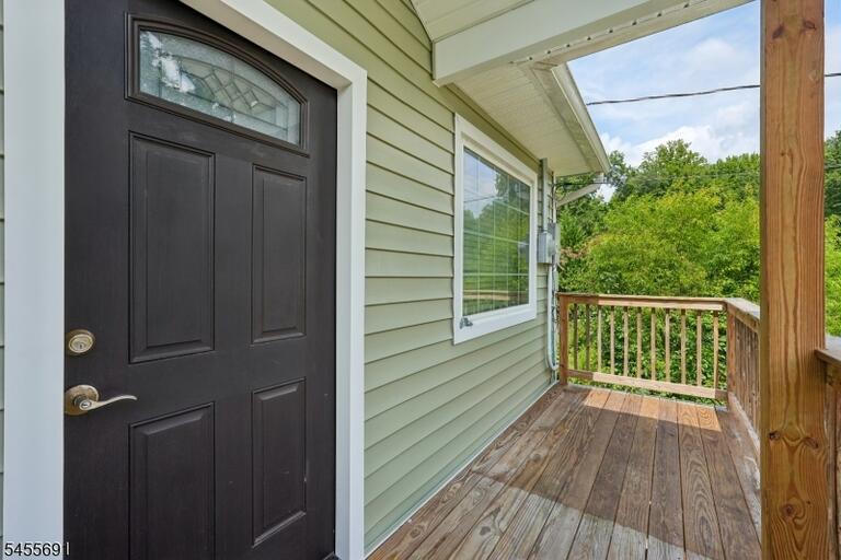 Property listing MLS 4048487 photo 5