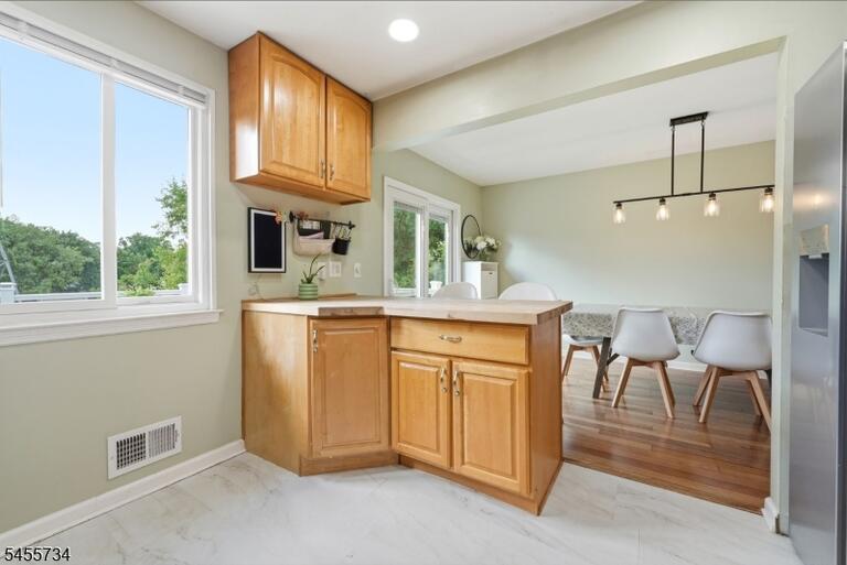 Property listing MLS 4048510 photo 12