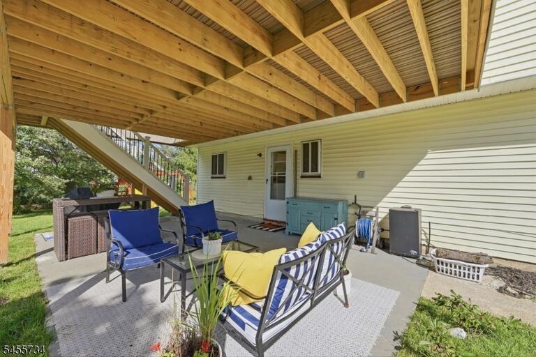 Property listing MLS 4048510 photo 31