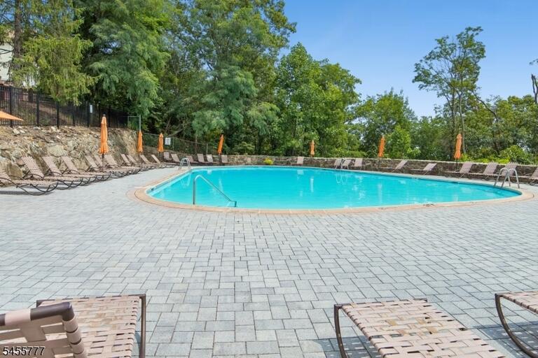 Property listing MLS 4048562 photo 13