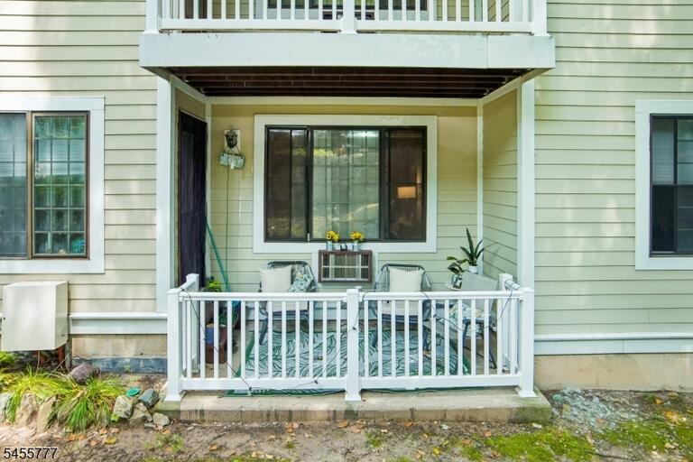 Property listing MLS 4048562 photo 2