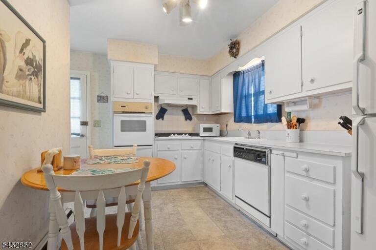 Property listing MLS 4048566 photo 12