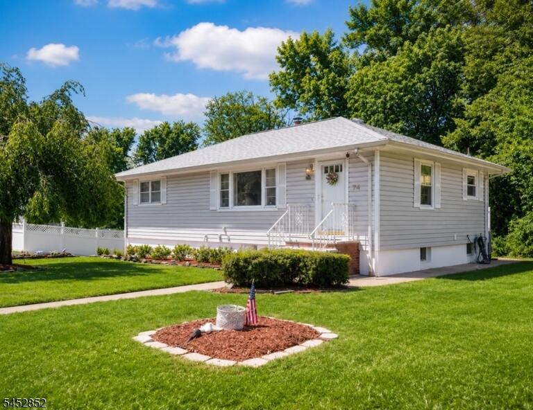 Property listing MLS 4048566 photo 3