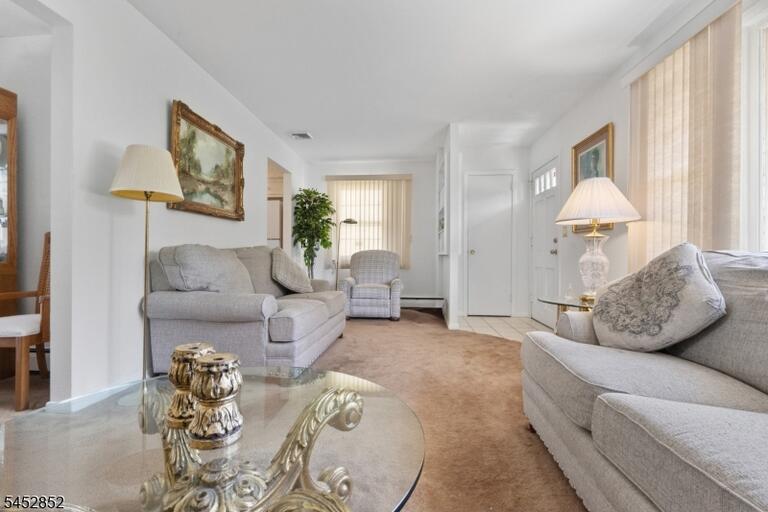 Property listing MLS 4048566 photo 9