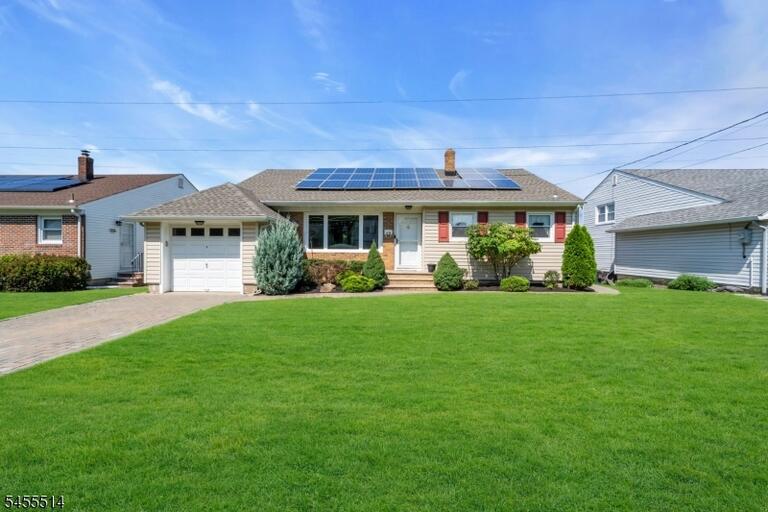 Property listing MLS 4048781 photo 4