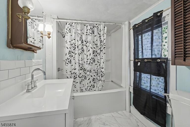 Property listing MLS 4048807 photo 24