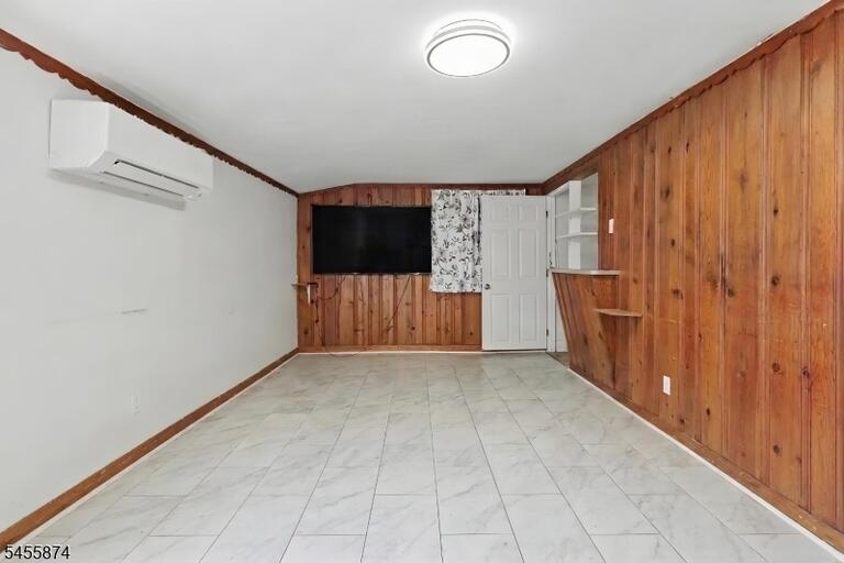 Property listing MLS 4048807 photo 8