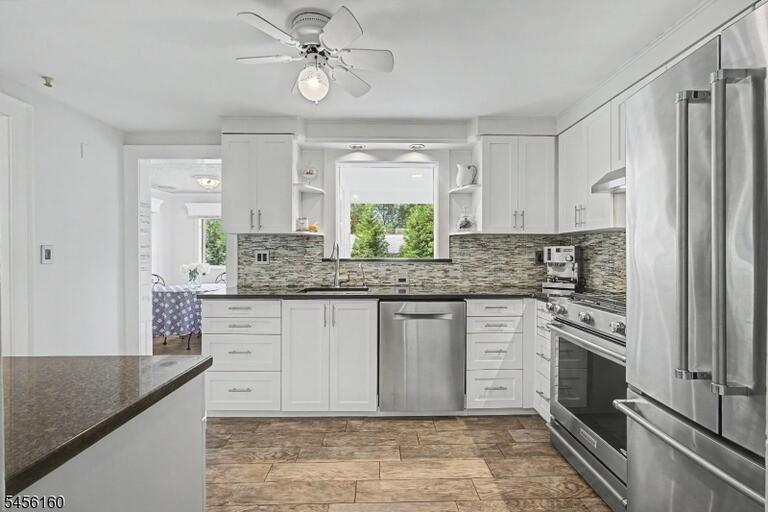 Property listing MLS 4048828 photo 15