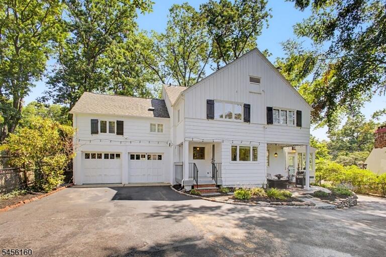 Property listing MLS 4048828 photo 37