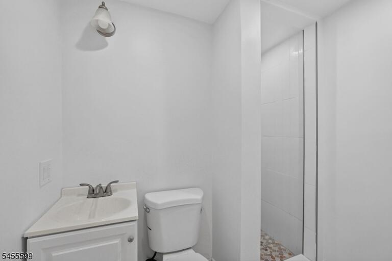 Property listing MLS 4048842 photo 13