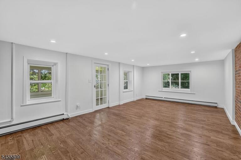 Property listing MLS 4048842 photo 7
