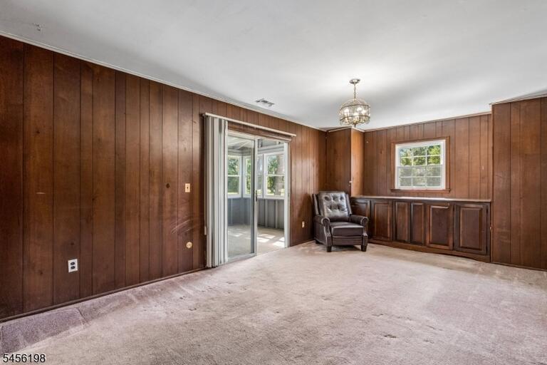 Property listing MLS 4048847 photo 11