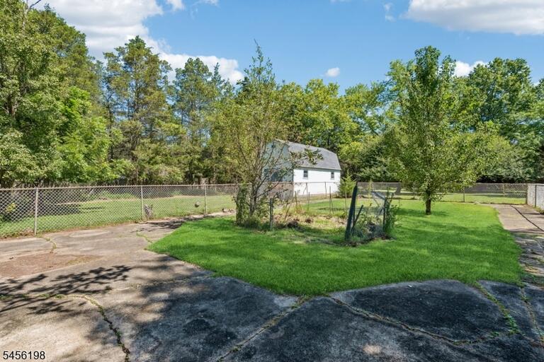 Property listing MLS 4048847 photo 23