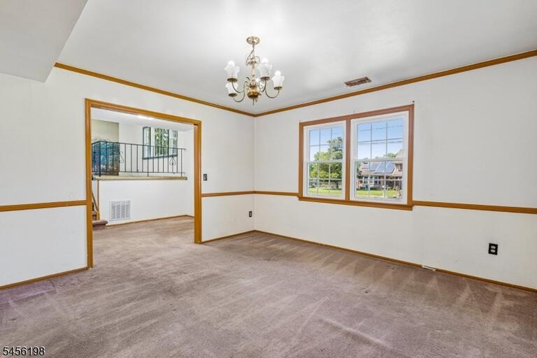 Property listing MLS 4048847 photo 7