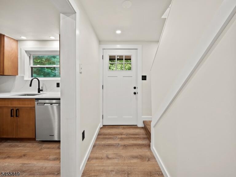 Property listing MLS 4048870 photo 9