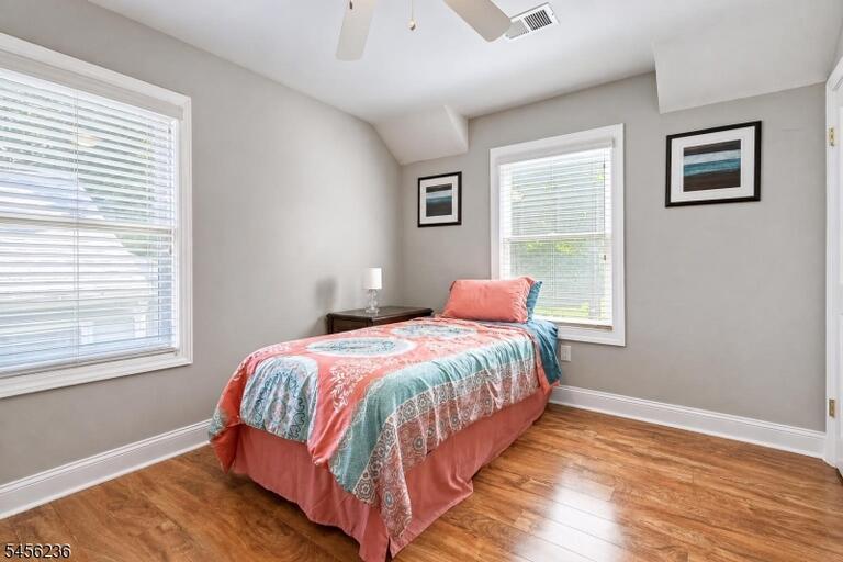 Property listing MLS 4048873 photo 14