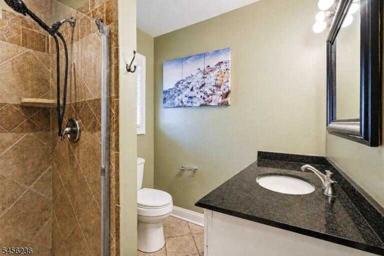 Property listing MLS 4048873 photo 15