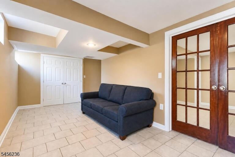 Property listing MLS 4048873 photo 17