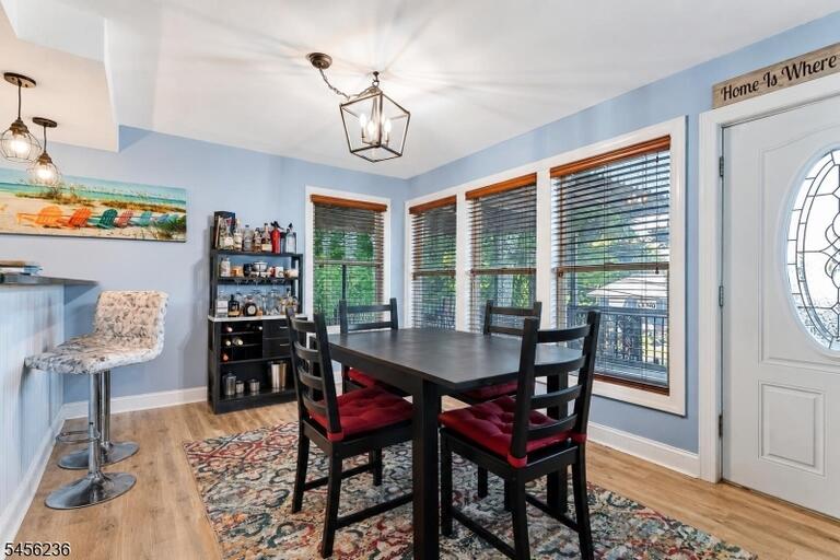 Property listing MLS 4048873 photo 5