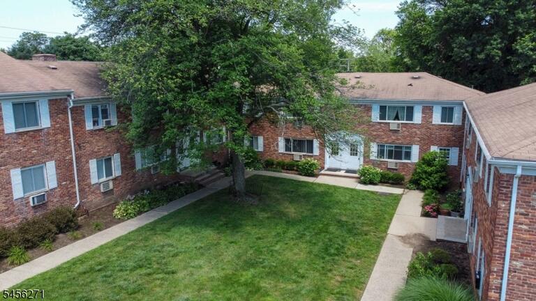 Property listing MLS 4048891 photo 1