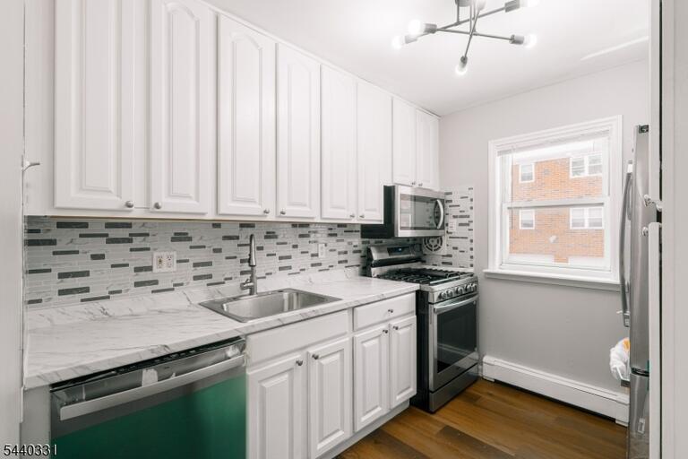 Property listing MLS 4048903 photo 1