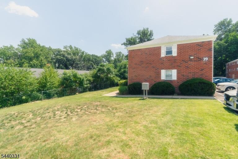 Property listing MLS 4048903 photo 25
