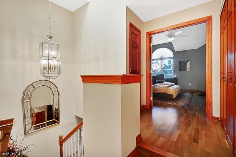Property listing MLS 4048919 photo 9