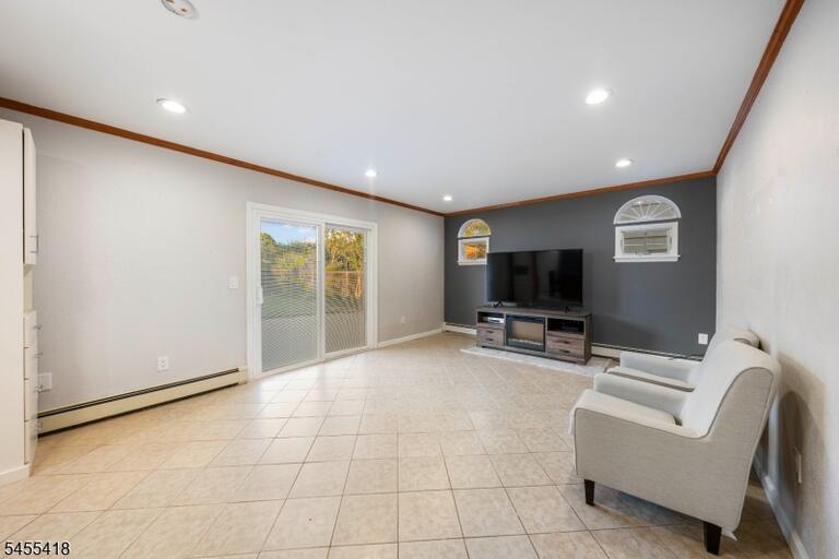 Property listing MLS 4048934 photo 10