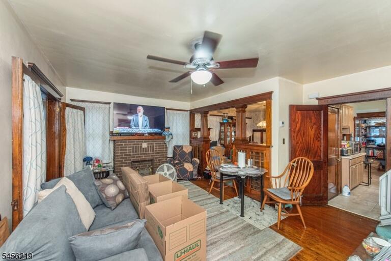 Property listing MLS 4048935 photo 9