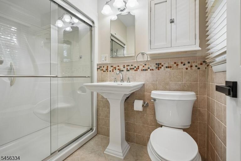 Property listing MLS 4048960 photo 15