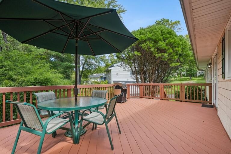 Property listing MLS 4048960 photo 25
