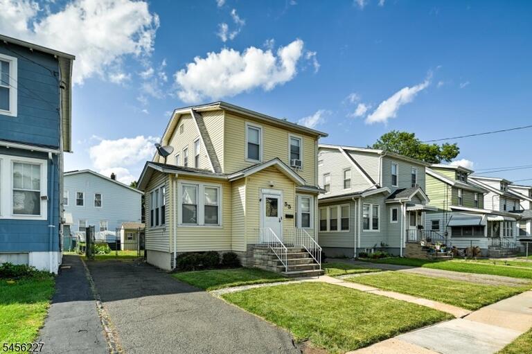Property listing MLS 4048972 photo 1