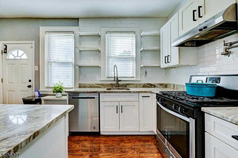 Property listing MLS 4048972 photo 19