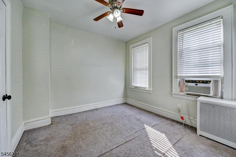 Property listing MLS 4048972 photo 27