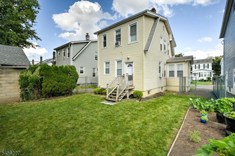 Property listing MLS 4048972 photo 33