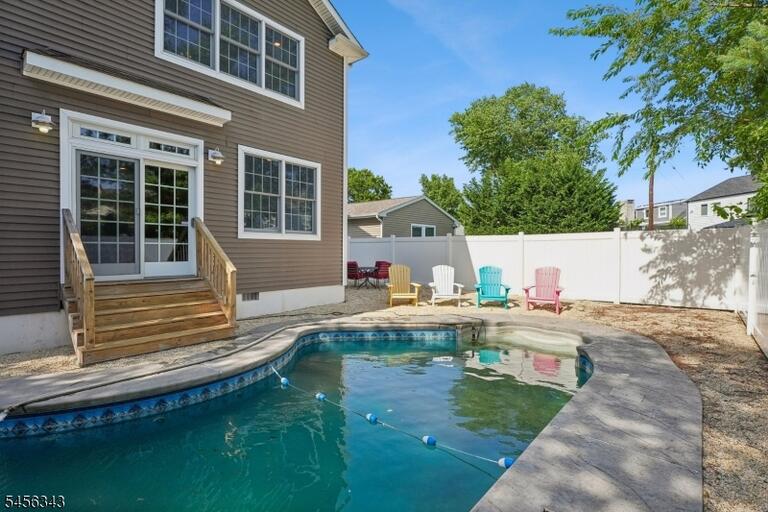 Property listing MLS 4048988 photo 35