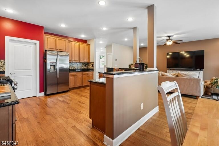 Property listing MLS 4048988 photo 8