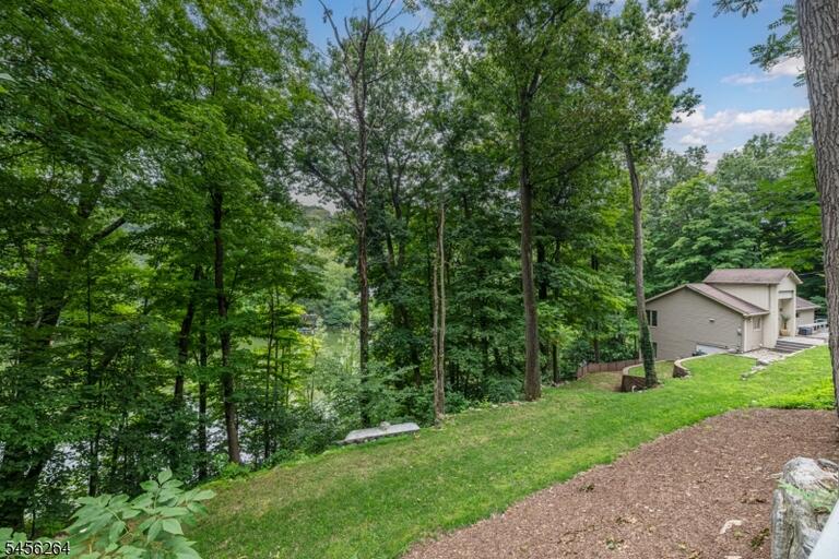 Property listing MLS 4049031 photo 43