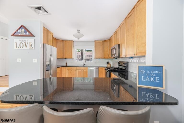 Property listing MLS 4049031 photo 5