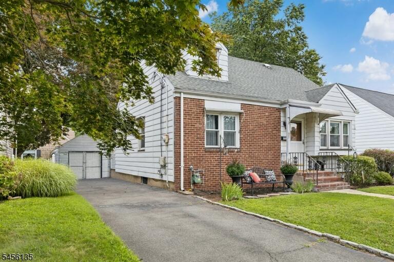 Property listing MLS 4049080 photo 3