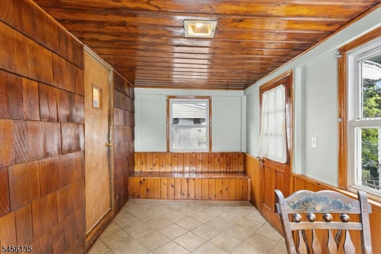 Property listing MLS 4049080 photo 9