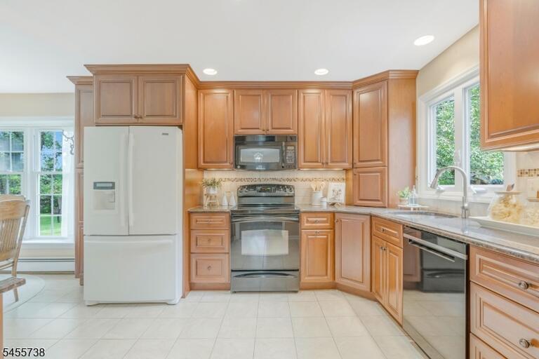 Property listing MLS 4049097 photo 10