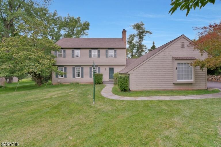 Property listing MLS 4049097 photo 2